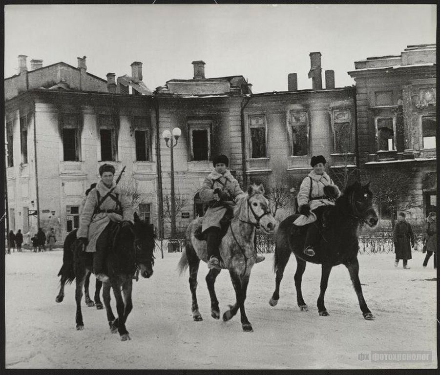 Оккупация москвы. Освобождение Калинина 1941. ВОВ освобождение Калинина. Тверь в годы войны 1941-1945. Тверь 1941 год.