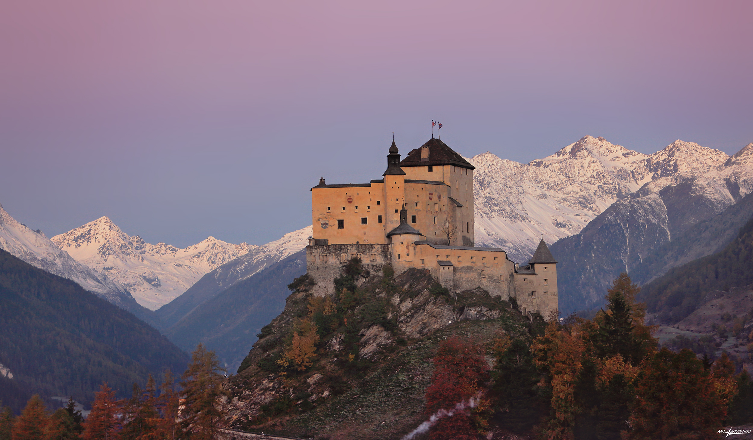 Замок Тарасп Швейцария